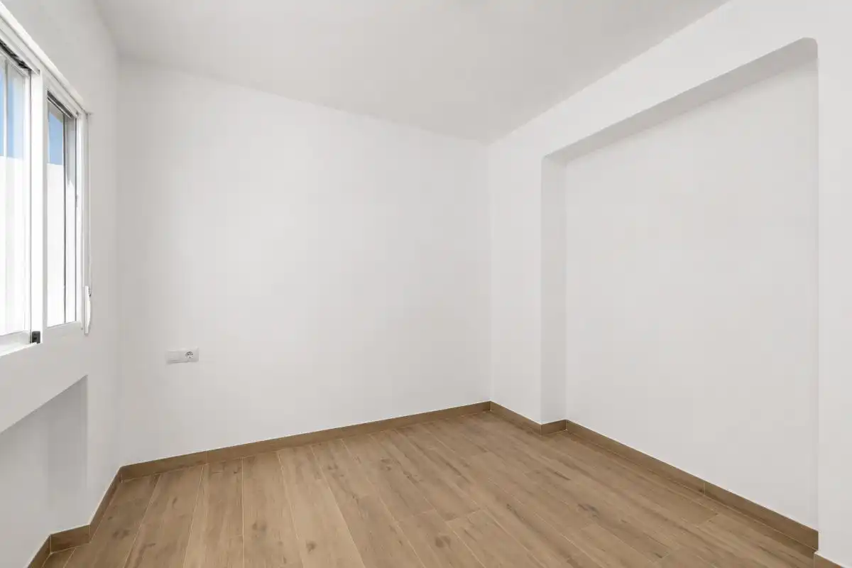 Planta baja en venta en Sevilla con Calefacción