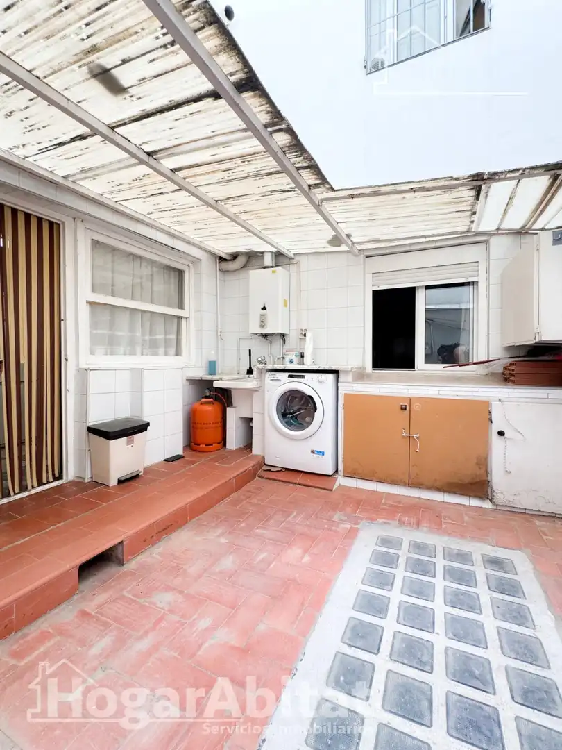Kitchen of Flat for sale in Paterna  with Terrace and Balcony