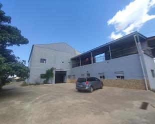 Vista exterior de Nau industrial en venda en Requena