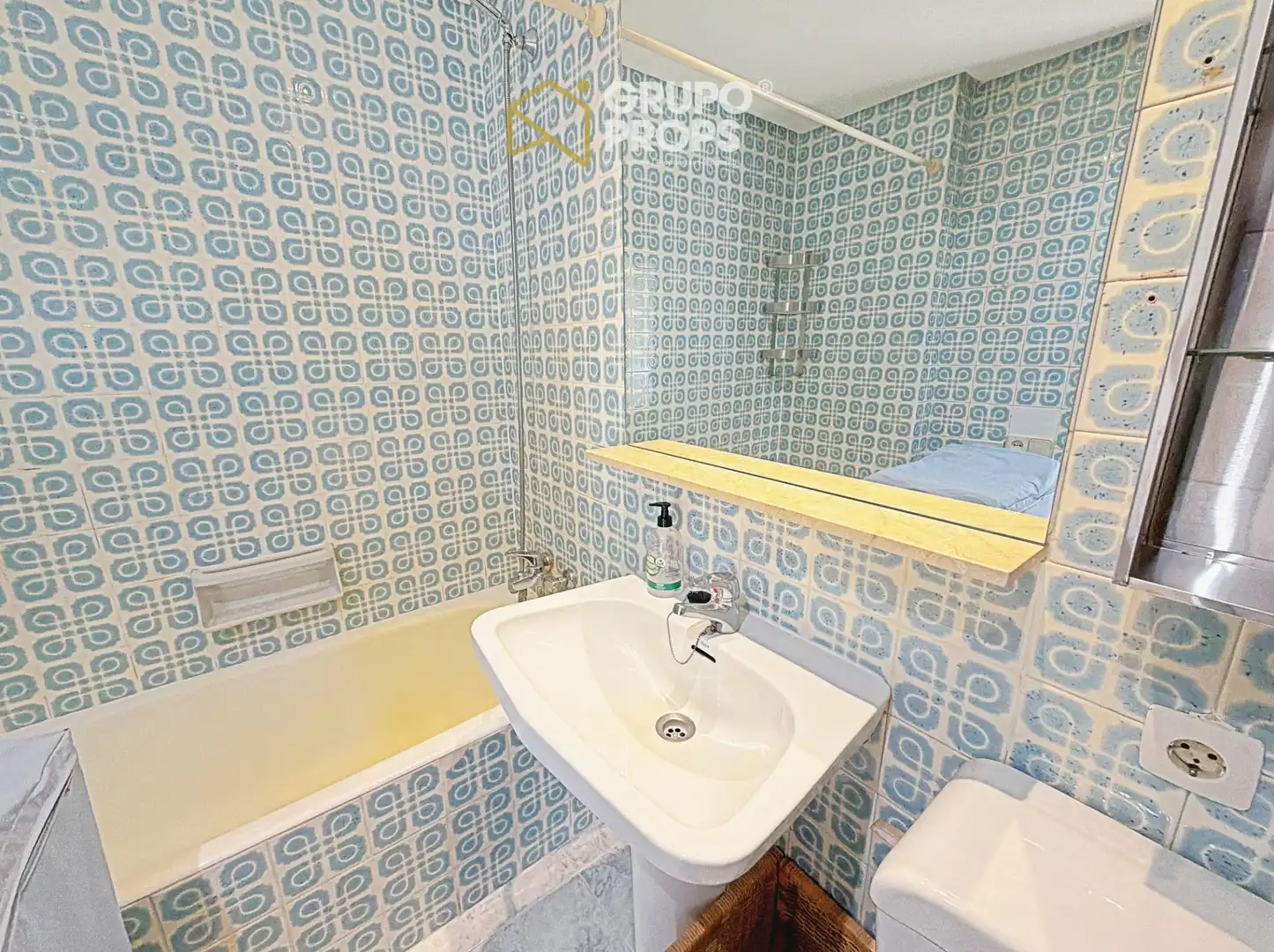 Baño de Apartamento en venta en Madrid con Calefacción y Balcón