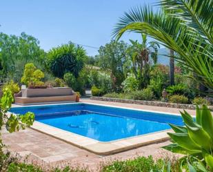 Piscina de Casa o xalet en venda en Alhaurín El Grande amb Aire condicionat, Calefacció i Jardí privat