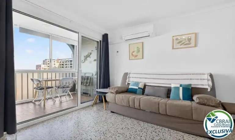 Apartament amb ascensor en venda a DELTA MUGA 9