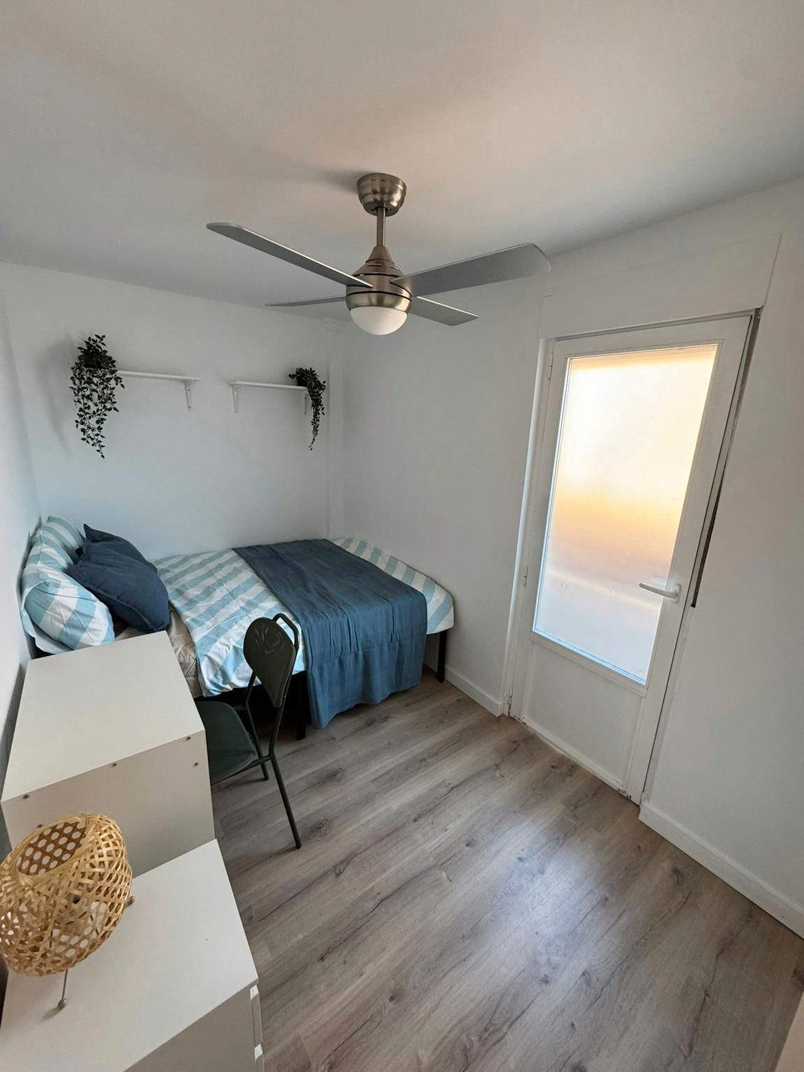 Dormitori de Pis per a compartir en  Valencia Capital amb Rentadora