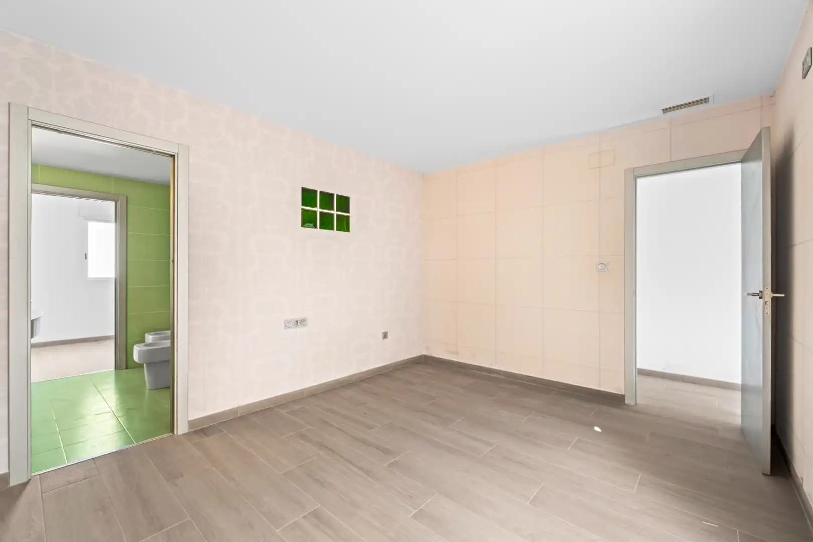 Apartments for sale in Las Bayas