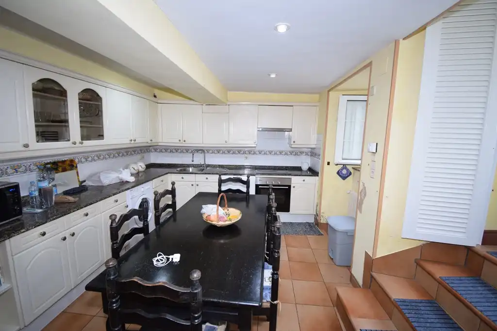 Cocina de Casa adosada en venta en Pontedeume con Calefacción y Jardín privado