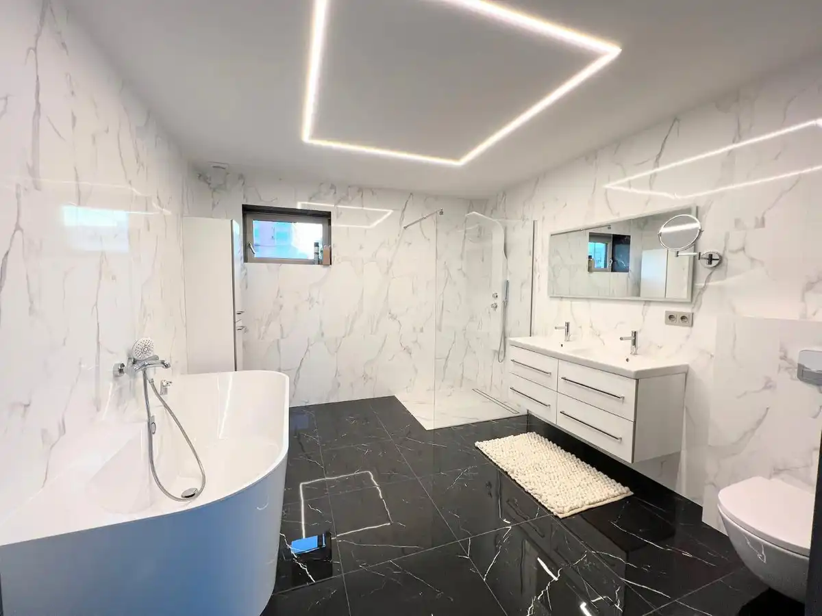 Baño de Casa o chalet en venta en Benalmádena con Aire acondicionado, Calefacción y Jardín privado