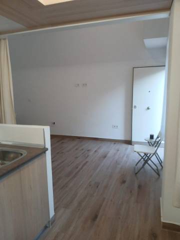 Estudio en Alquiler en Calle de Antonio de Leyva en Opañel