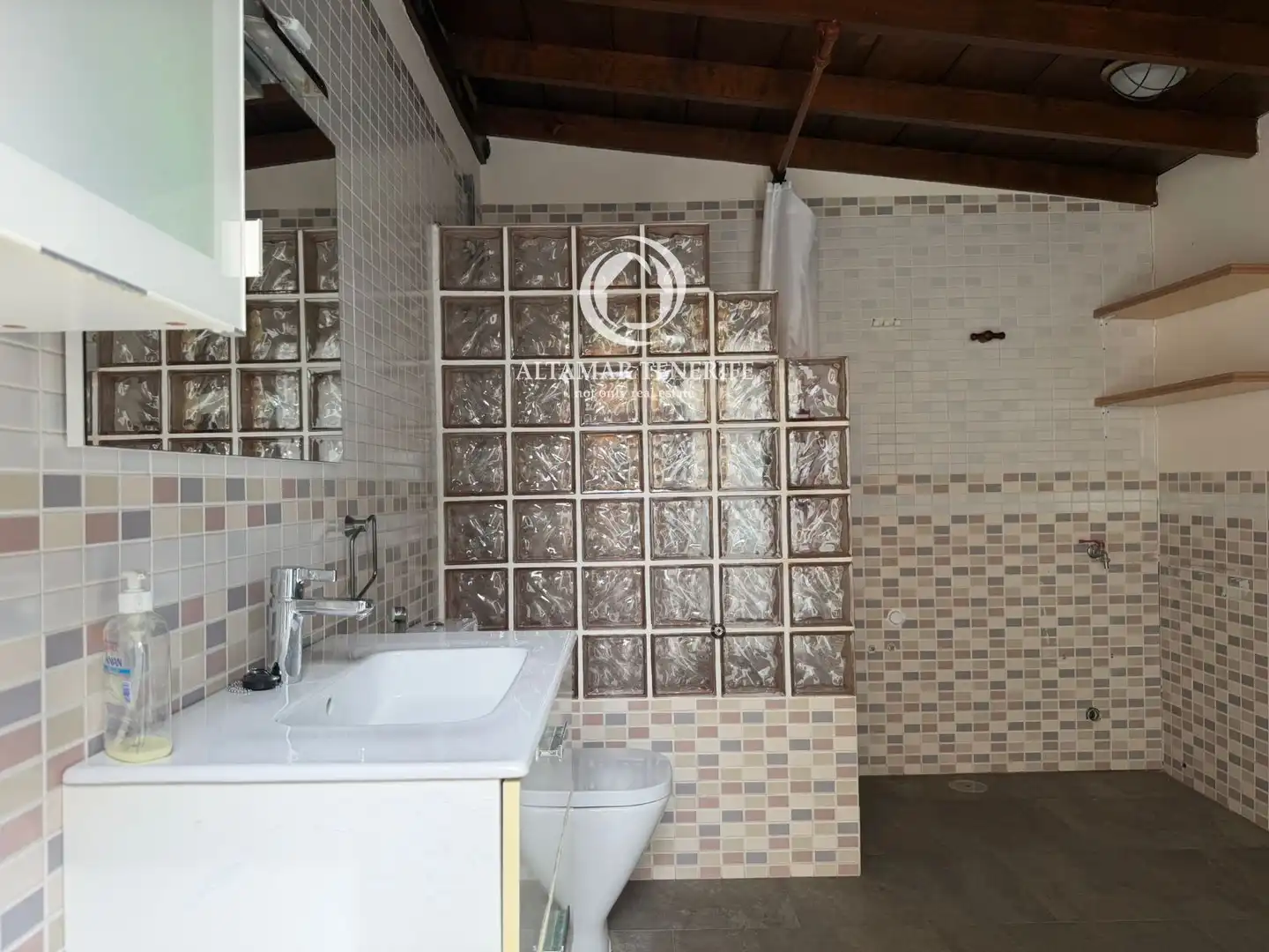 Badezimmer von Einfamilien-Reihenhaus zur Miete in Adeje mit Klimaanlage, Terrasse und Abstellraum