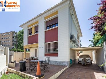 Villa mit Garten zum Verkauf in BAJO DE HUETOR