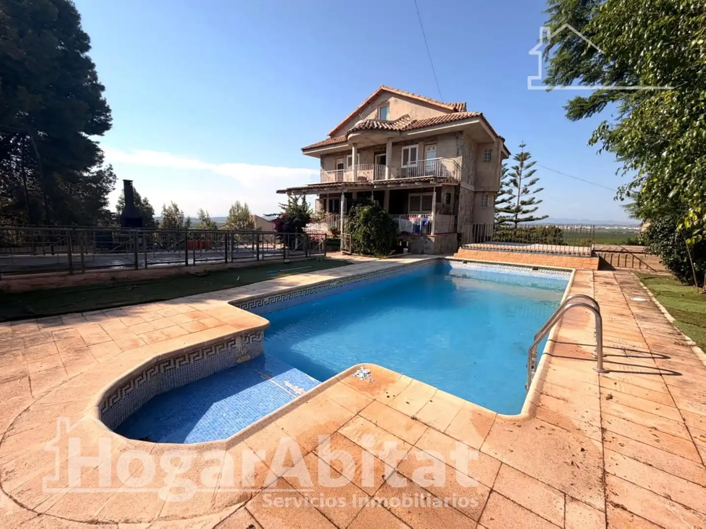 Vista exterior de Casa o chalet en venta en Chiva con Aire acondicionado, Calefacción y Jardín privado