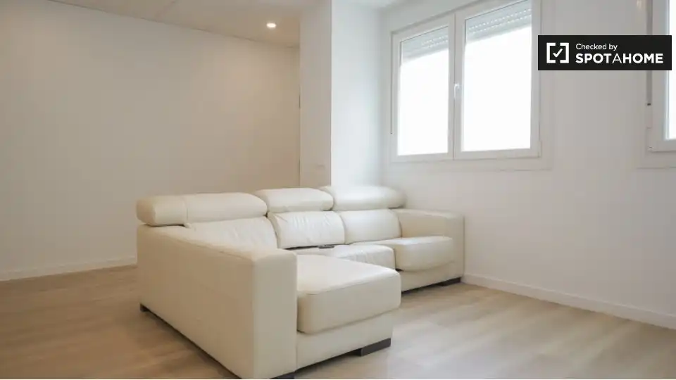 Living room of Flat for rent in Madrid  with Air Conditioner, Heating and Furnished