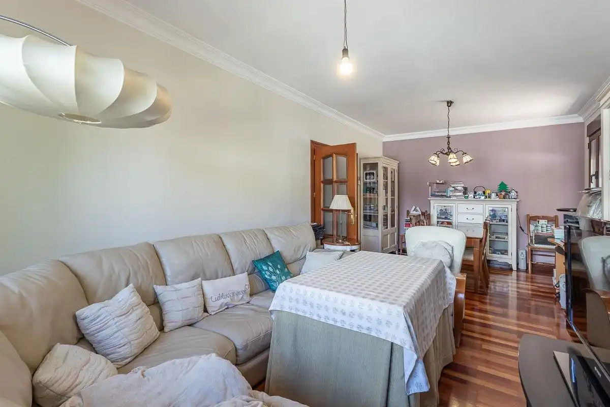 Comedor de Casa o chalet en venta en Granada con Aire acondicionado, Calefacción y Jardín privado