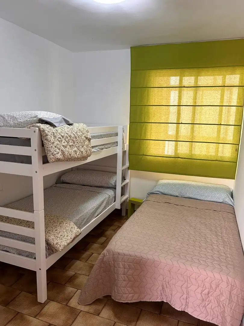 Dormitori de Pis en venda en Salobreña amb Terrassa, Moblat i Balcó