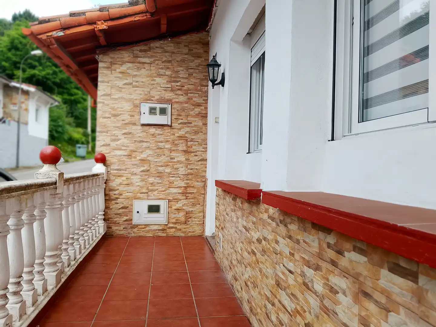 Terraza de Casa adosada en venta en Avilés con Calefacción, Trastero y Amueblado