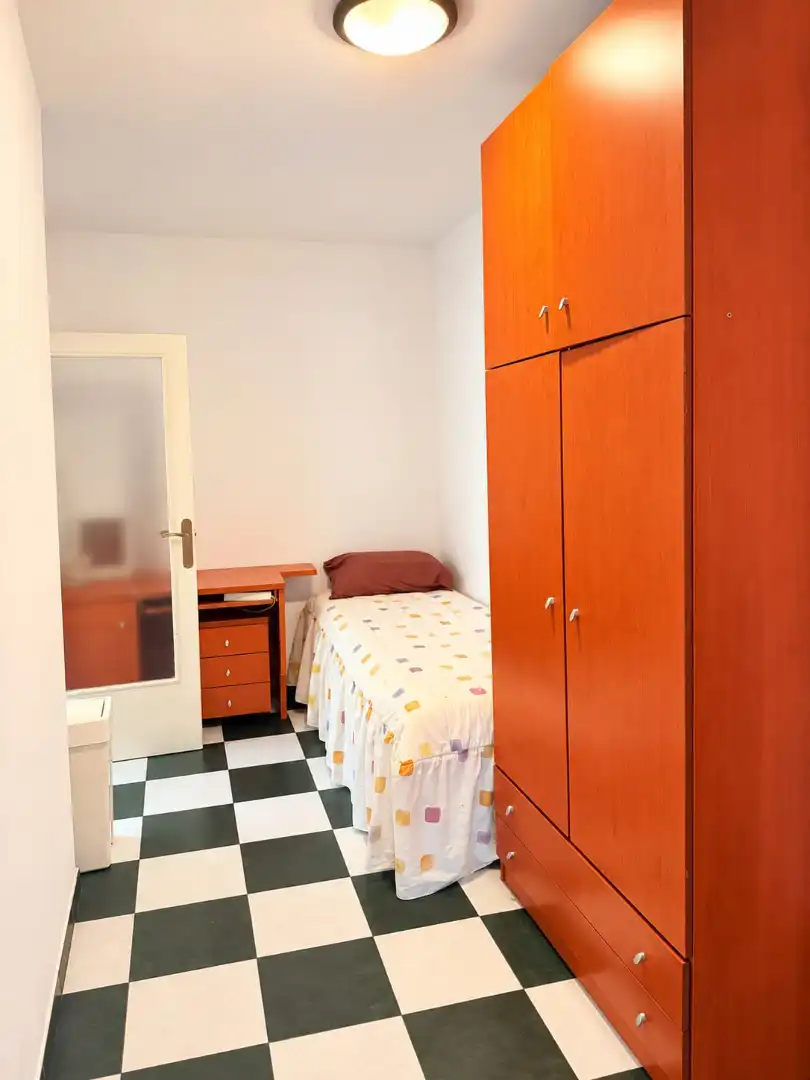 Dormitori de Pis en venda en Badalona amb Aire condicionat, Calefacció i Forn