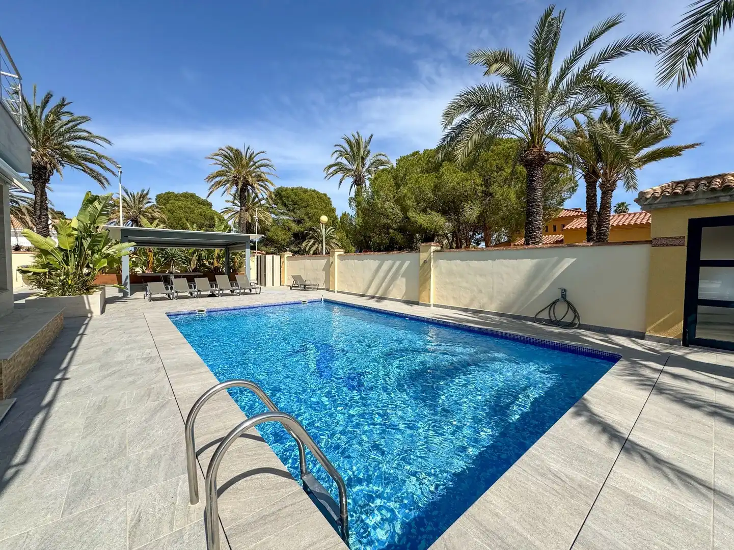 Swimming pool of Houses for rent in Orihuela  with Air Conditioner, Heating and Private garden