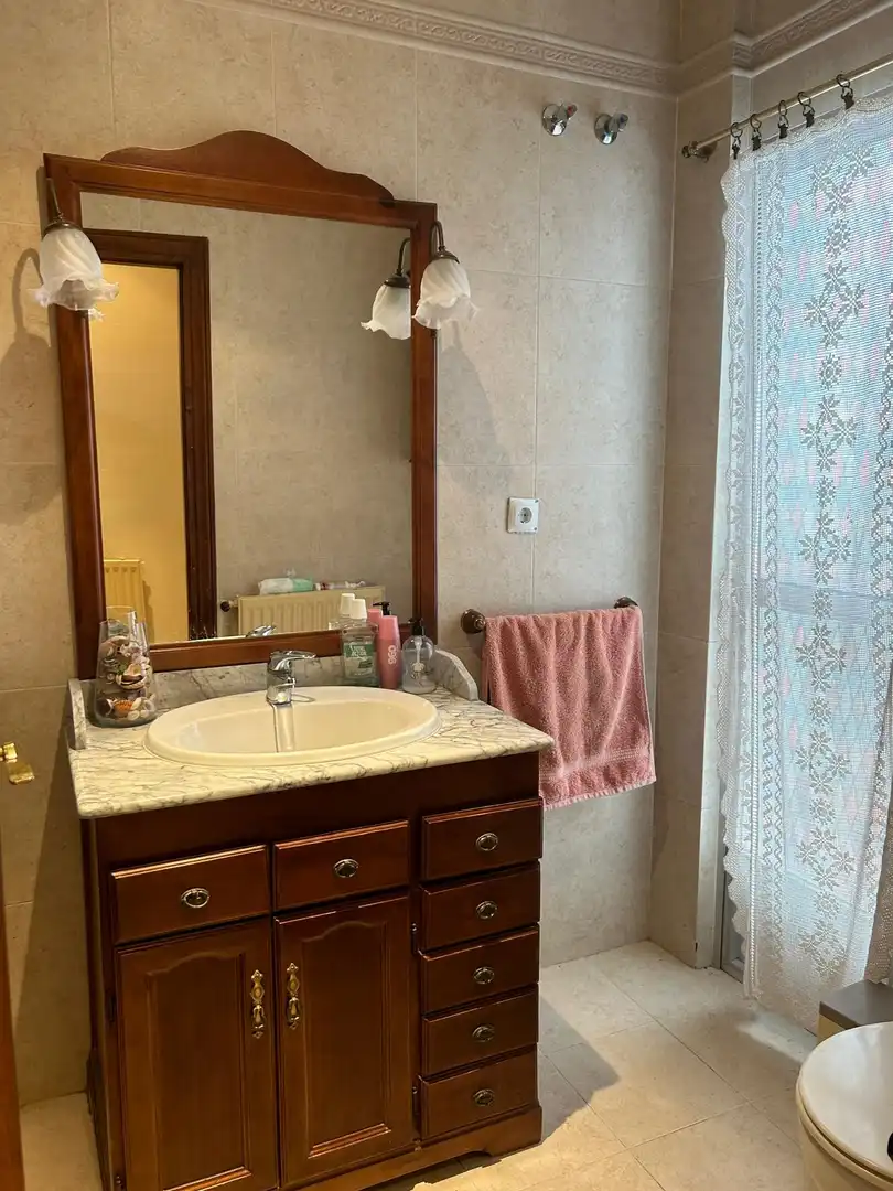 Badezimmer von Wohnung zum Verkauf in Almendralejo mit Klimaanlage, Terrasse und Möbliert
