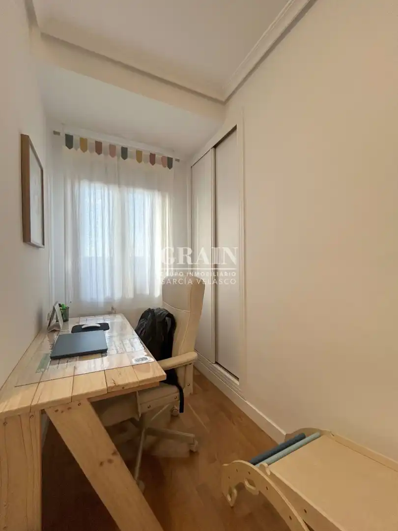 Habitación de Ático en venta en Albacete con Aire acondicionado, Calefacción y Parquet