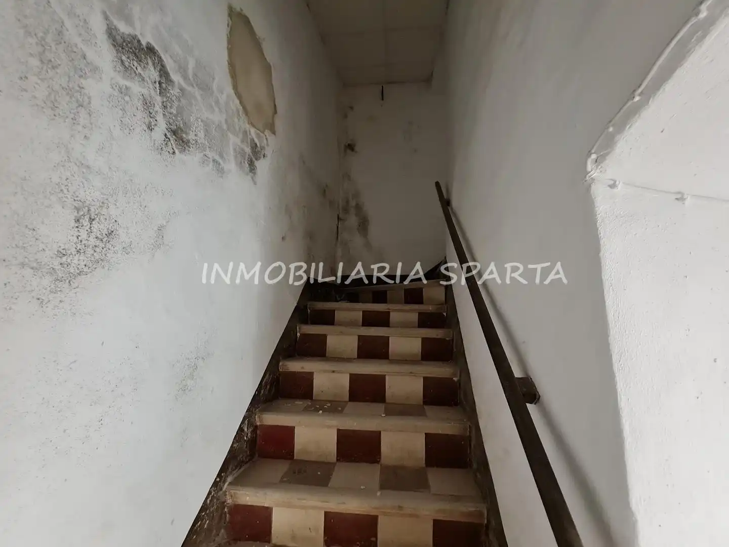 Casa adosada en venda en Sanlúcar la Mayor amb Jardí privat i Balcó
