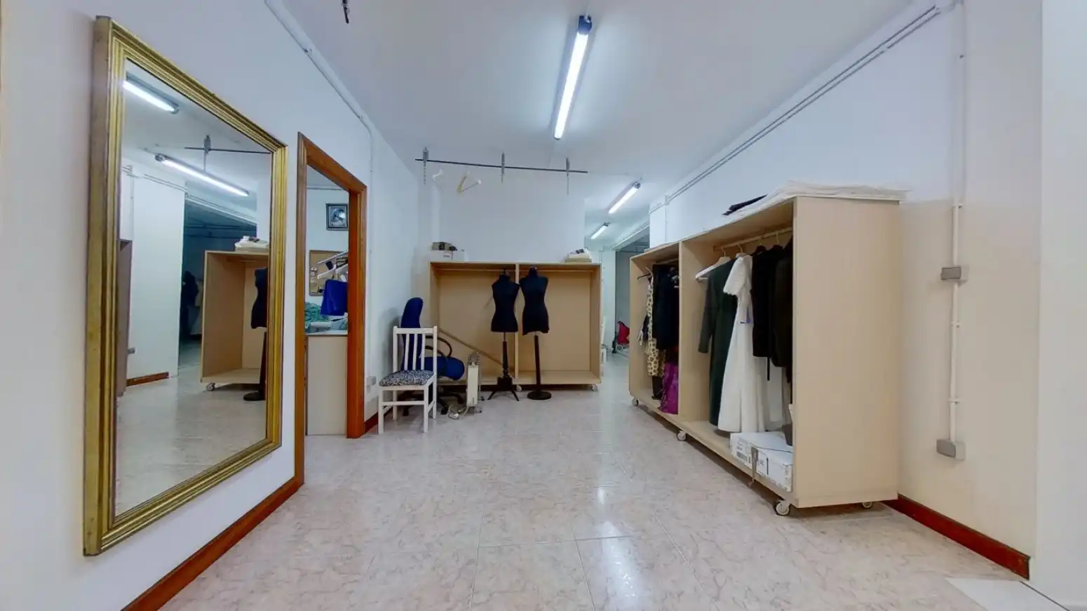 Commercial properties for rent in Torrelavega   with Air Conditioner