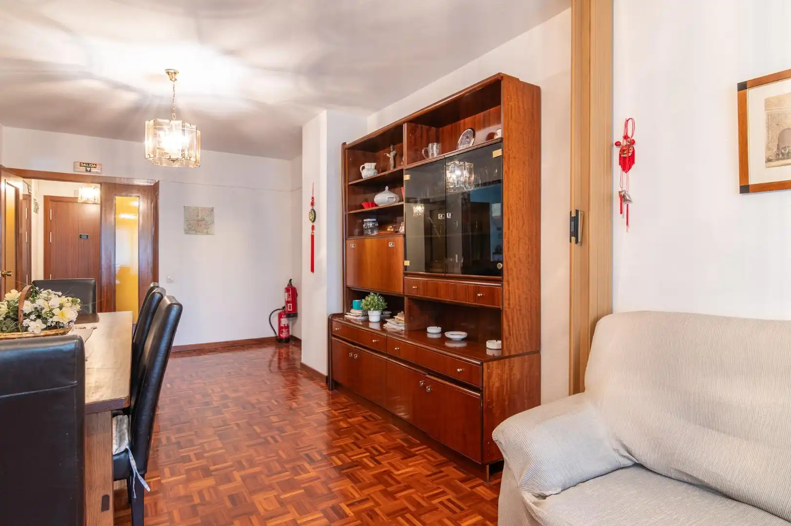 Sala d'estar de Pis en venda en  Pamplona / Iruña amb Parquet, Terrassa i Balcó