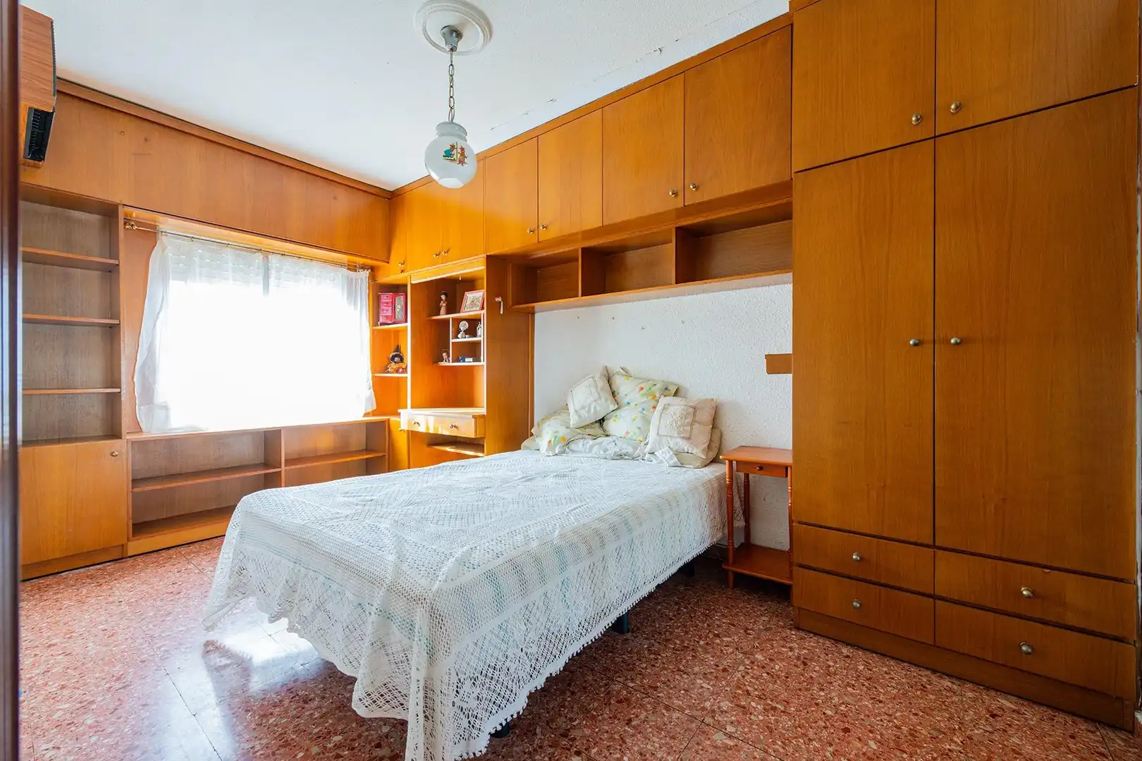 Schlafzimmer von Wohnung zum Verkauf in Valencia mit Balkon