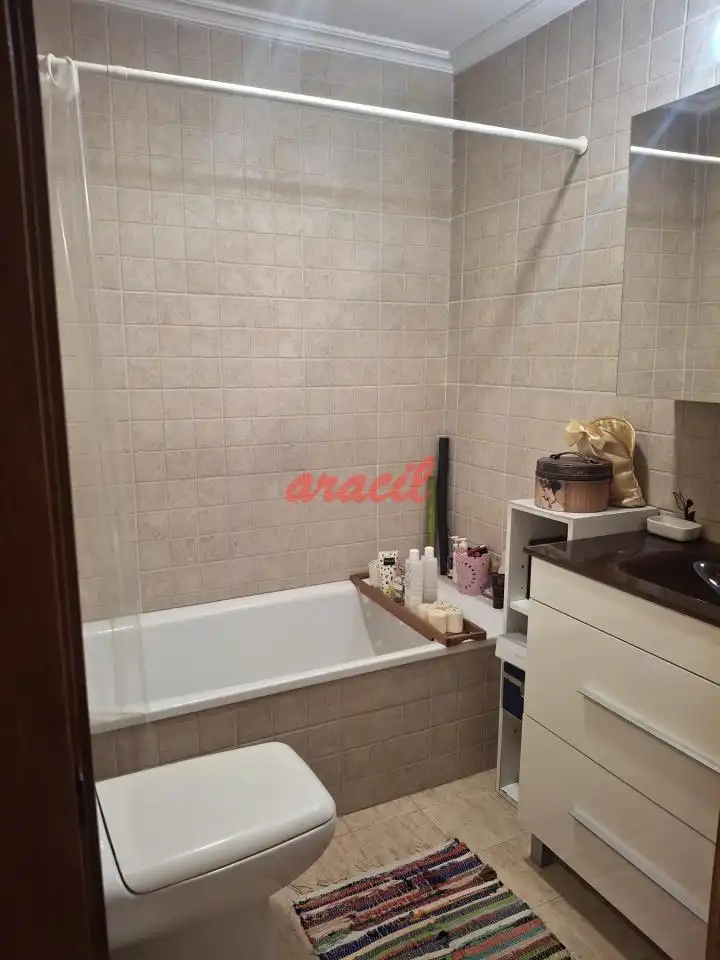 Baño de Dúplex en venta en Ourense Capital  con Calefacción y Amueblado