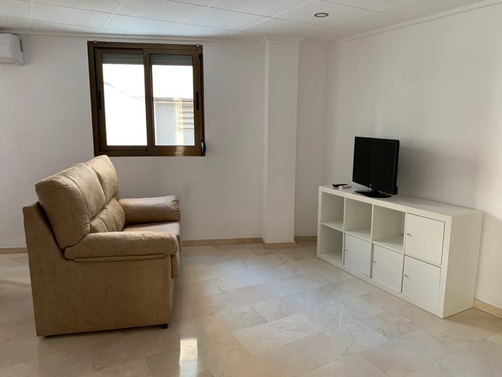 Estudio de alquiler en Carrer Baixada Estació, Xàtiva