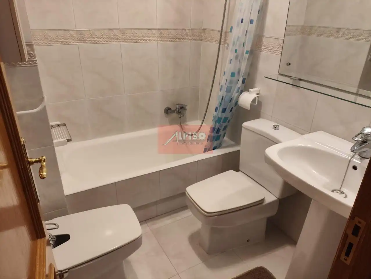 Badezimmer von Wohnungen zur Miete in Ourense Capital  mit Heizung und Möbliert