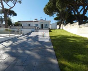 Jardí de Casa o xalet de lloguer en Chiclana de la Frontera amb Aire condicionat, Jardí privat i Terrassa