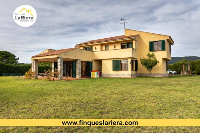 Casa-chalet en Venta en Arenys de Munt