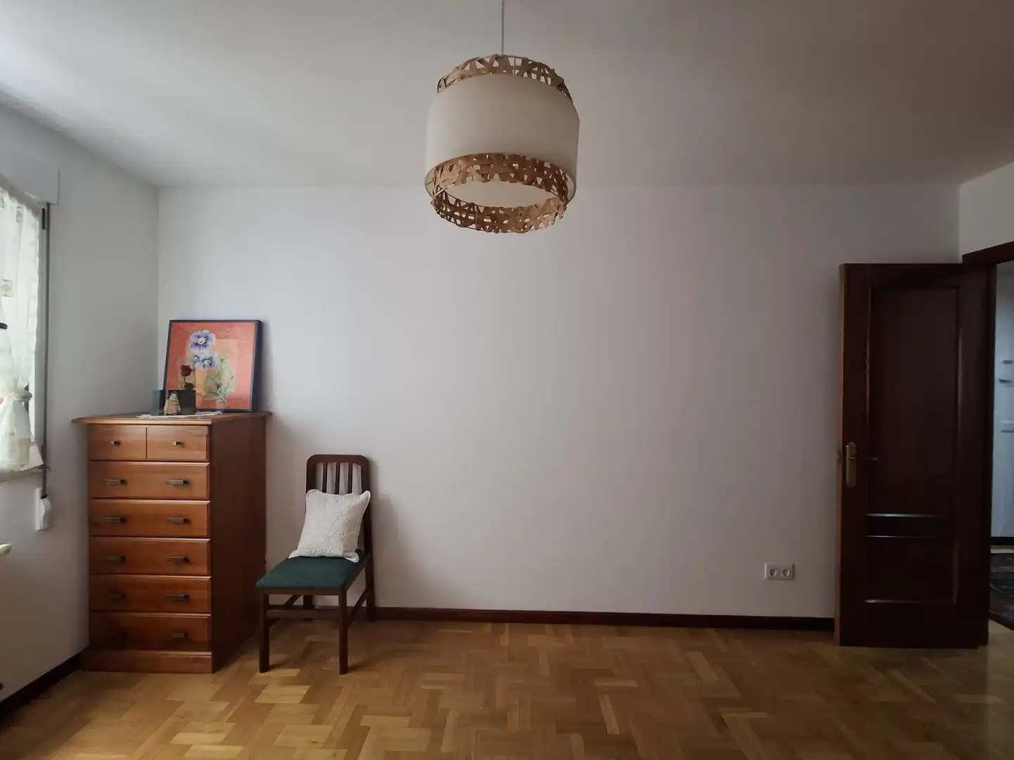 Living room of Flat for rent in Gijón   with Heating, Parquet flooring and Furnished