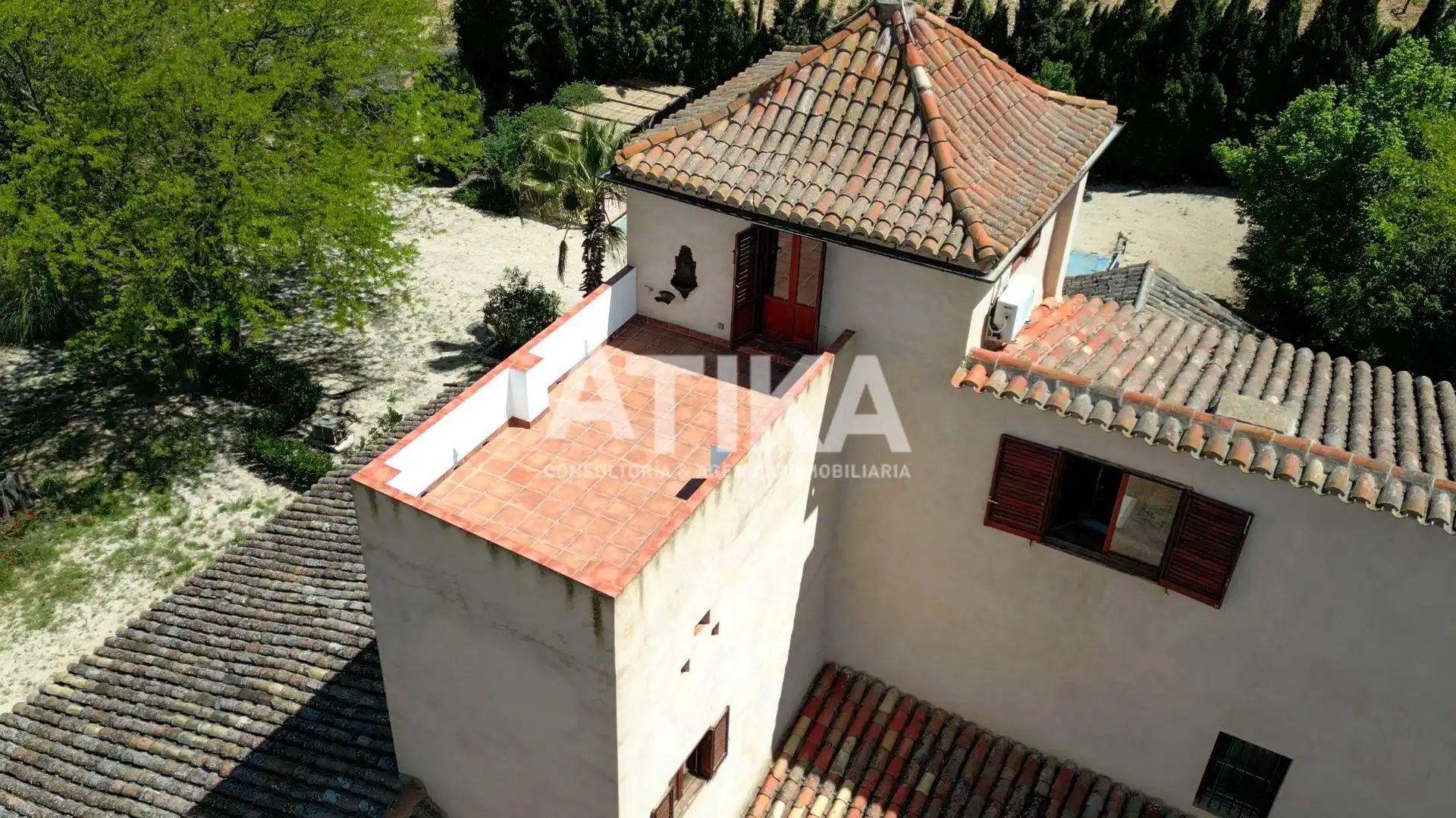 Außenansicht von Country house zum Verkauf in Fontanars dels Alforins mit Klimaanlage, Heizung und Privatgarten