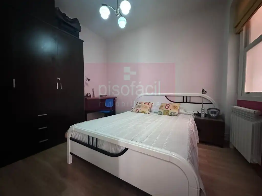Bedroom of Flat for sale in Lugo