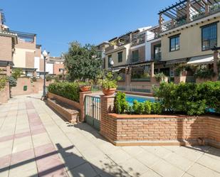 Exterior view of Single-family semi-detached for sale in  Granada Capital  with Air Conditioner, Terrace and Balcony