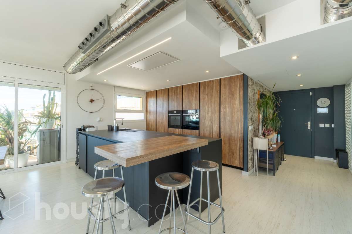 Cocina de Dúplex en venta en Vilanova i la Geltrú con Aire acondicionado, Calefacción y Parquet