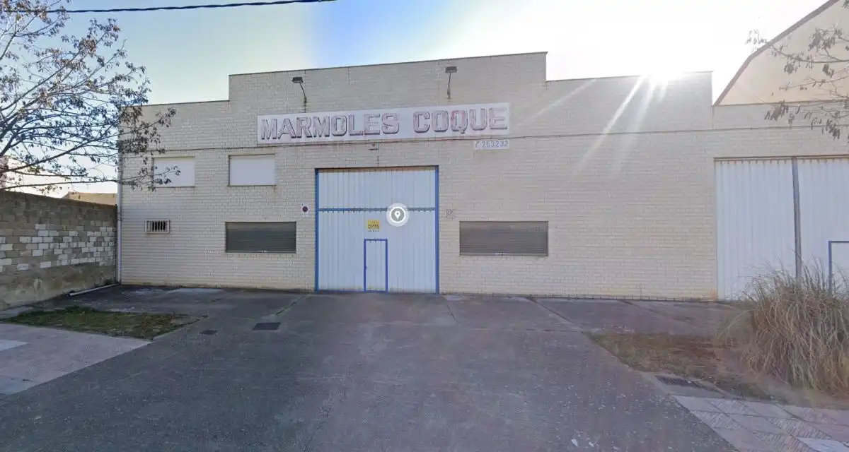 Nave industrial in vendita a san froilan 93