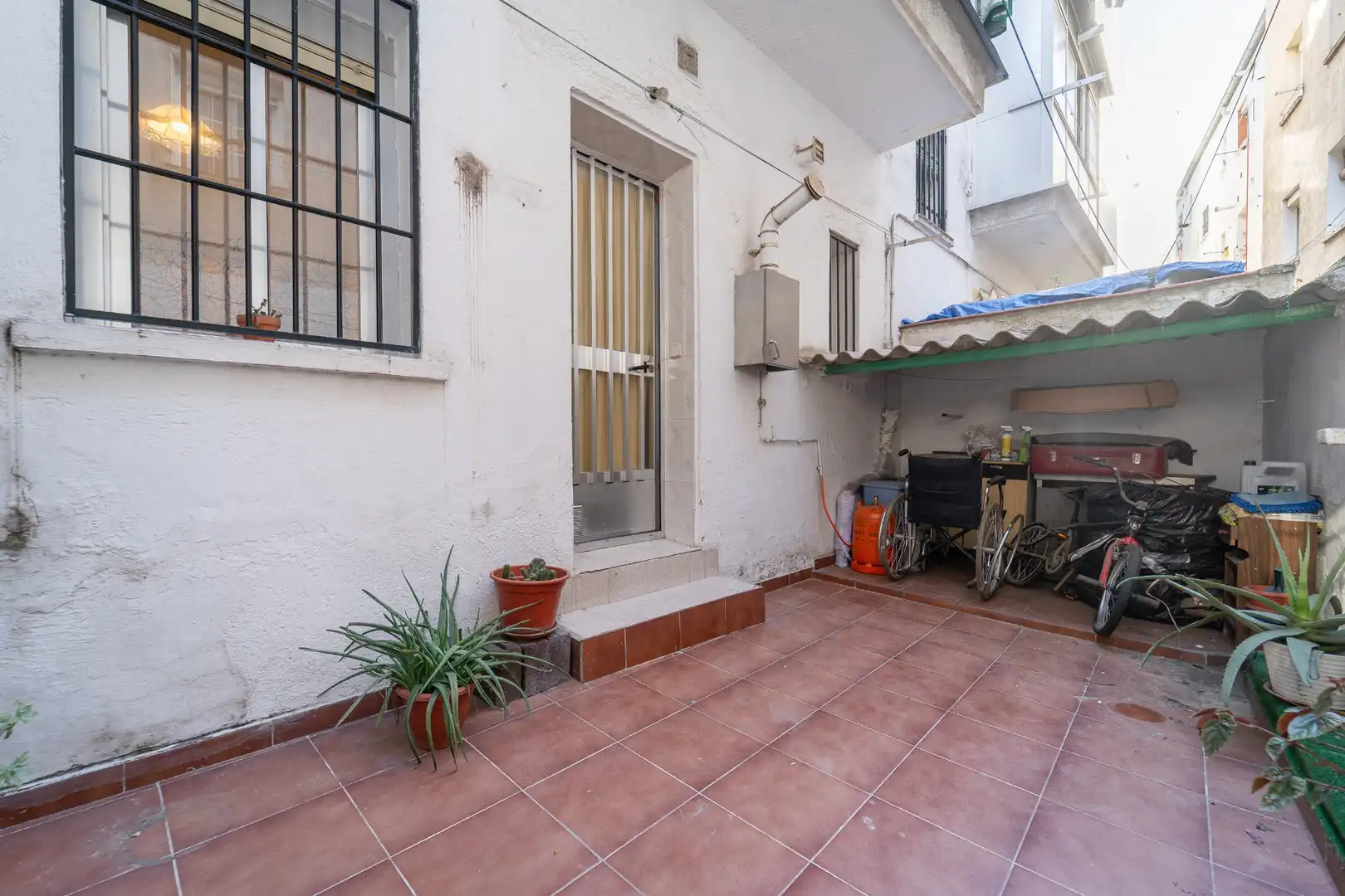 Exterior view of Flat for sale in Madrid  with Heating, Furnished and Internet