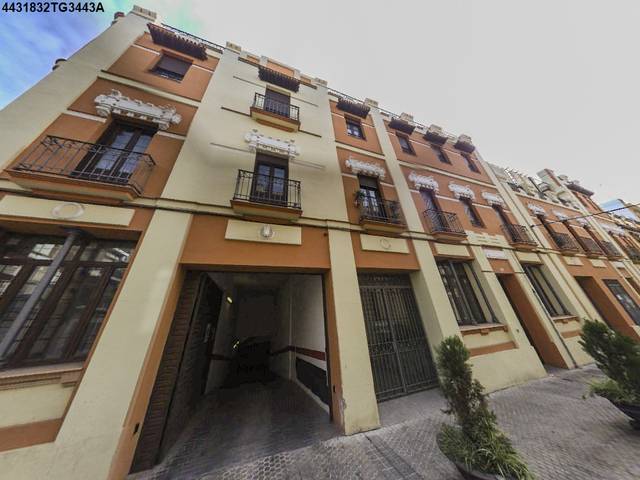 Garaje en Venta en Arenal - Museo