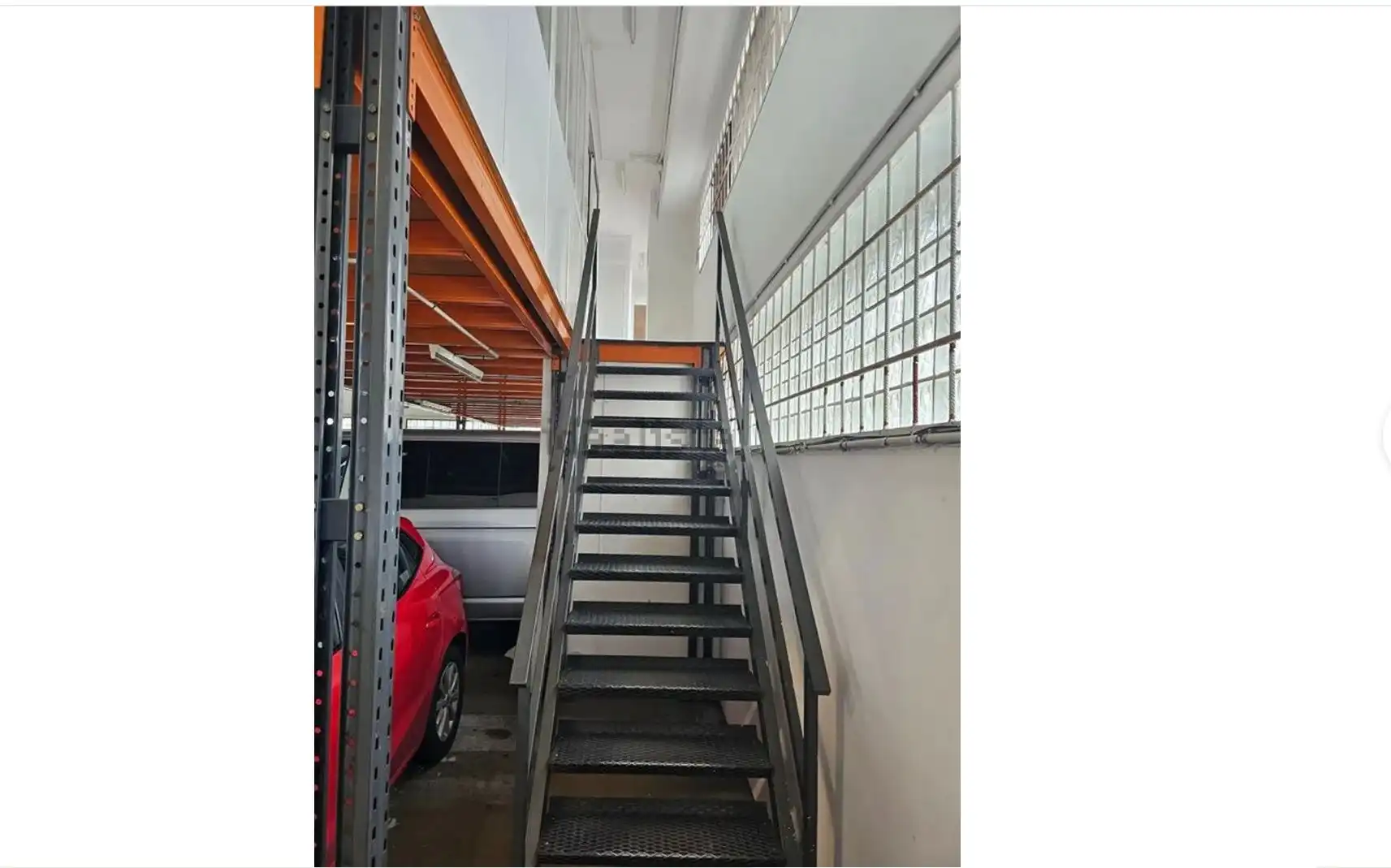 Aparcament de Nau industrial de lloguer en Vigo 