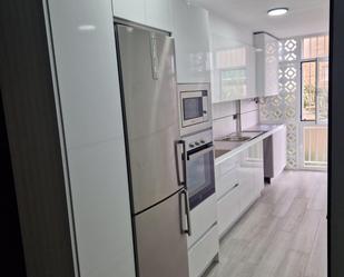 Kitchen of Flat to rent in  Granada Capital  with Terrace and Balcony