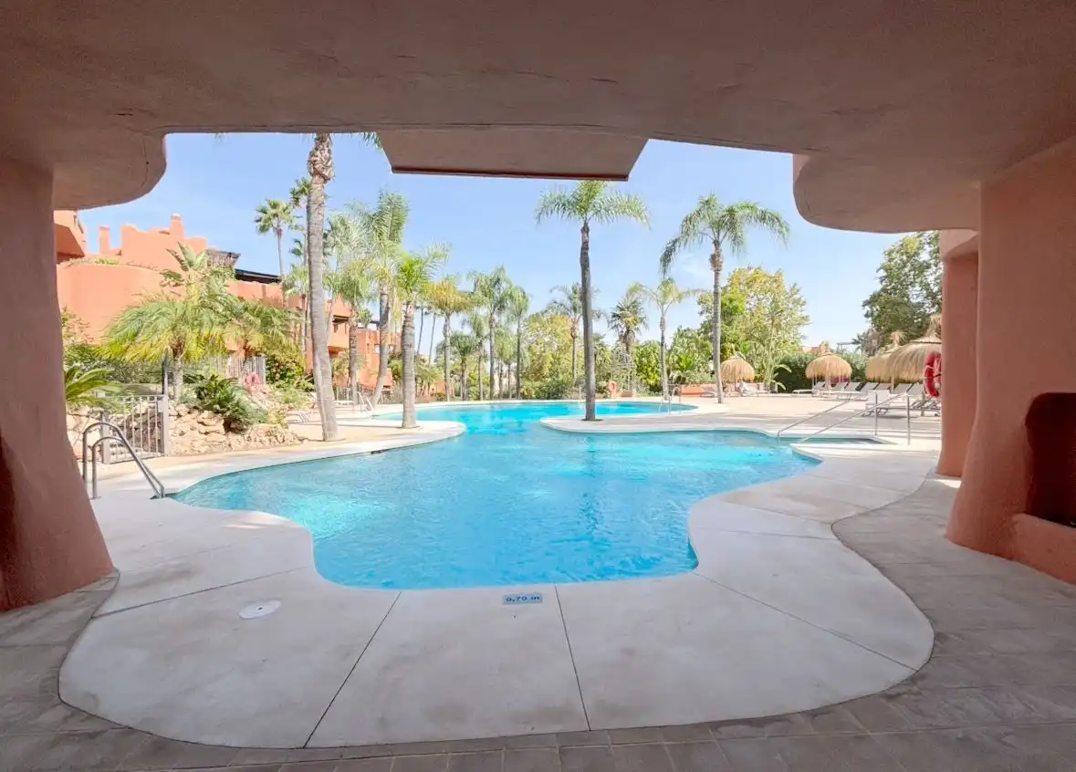 Piscina de Àtic de lloguer en Marbella amb Calefacció, Terrassa i Balcó