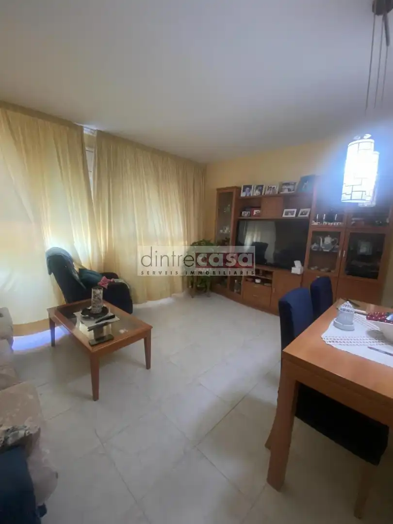 Wohnzimmer von Erdgeschoss zum Verkauf in Tordera mit Heizung, Parkett und Terrasse
