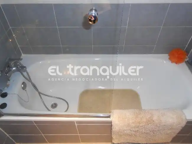 Bany de Àtic de lloguer en Madrid amb Aire condicionat, Terrassa i Traster