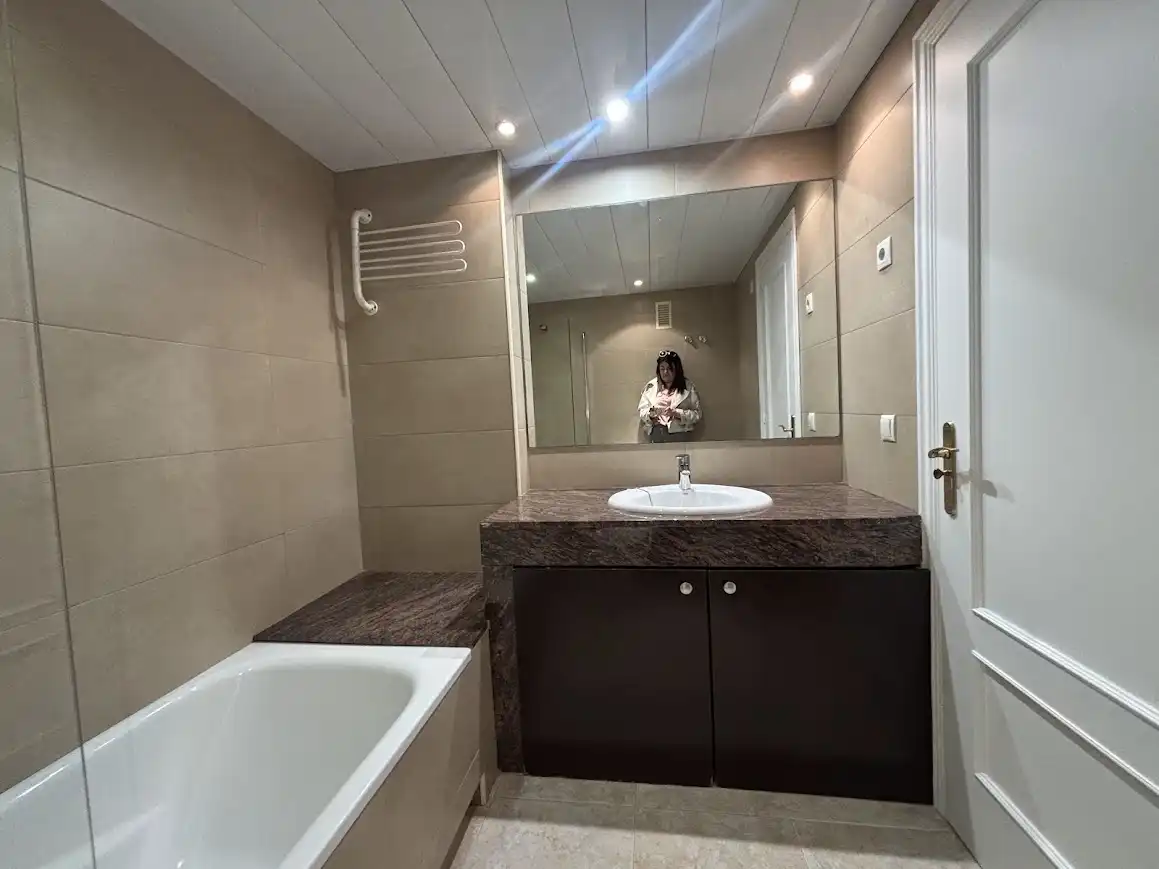 Baño de Ático en venta en Gavà con Aire acondicionado, Terraza y Trastero