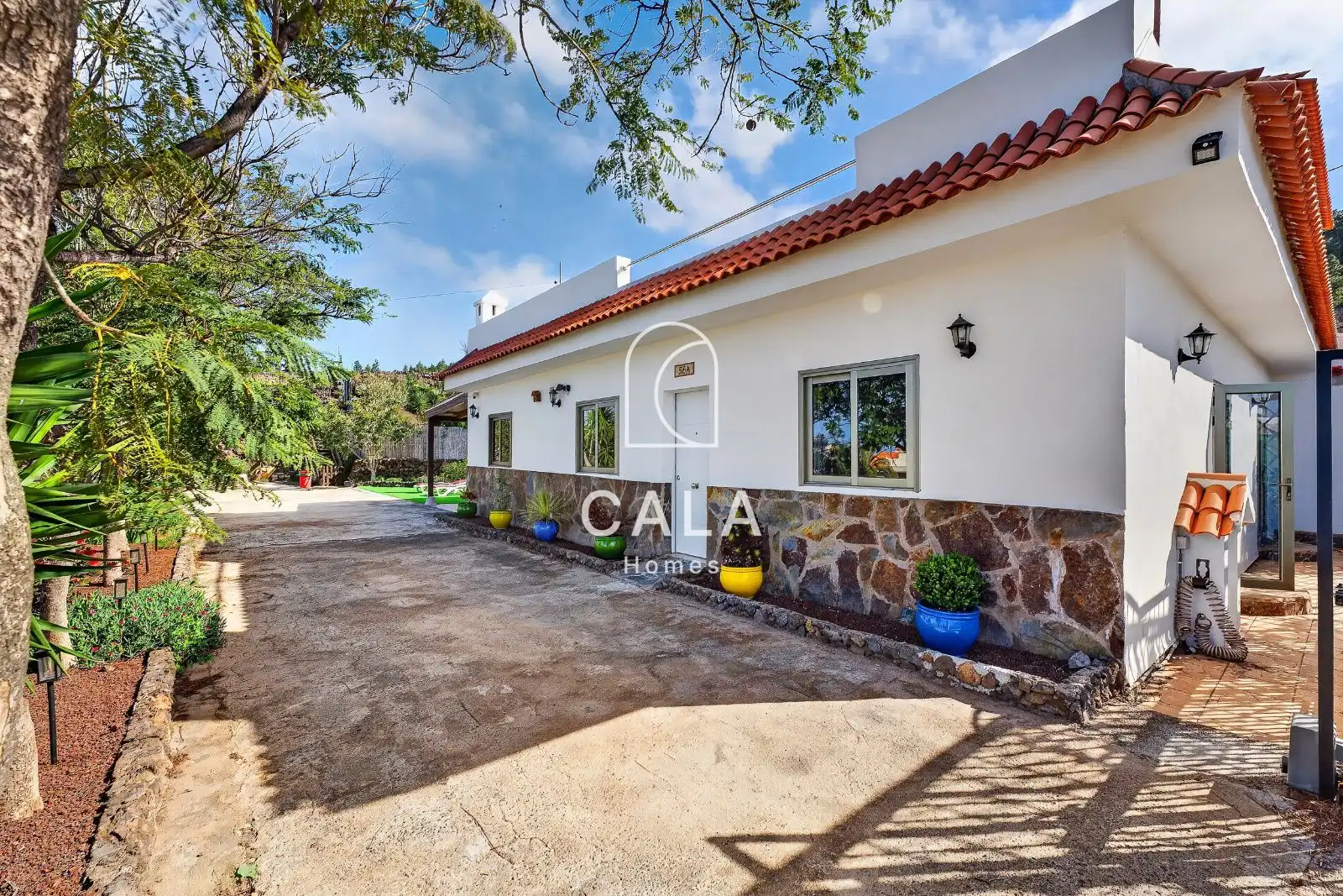 Exterior view of Houses for sale in Guía de Isora  with Private garden, Terrace and Storage room