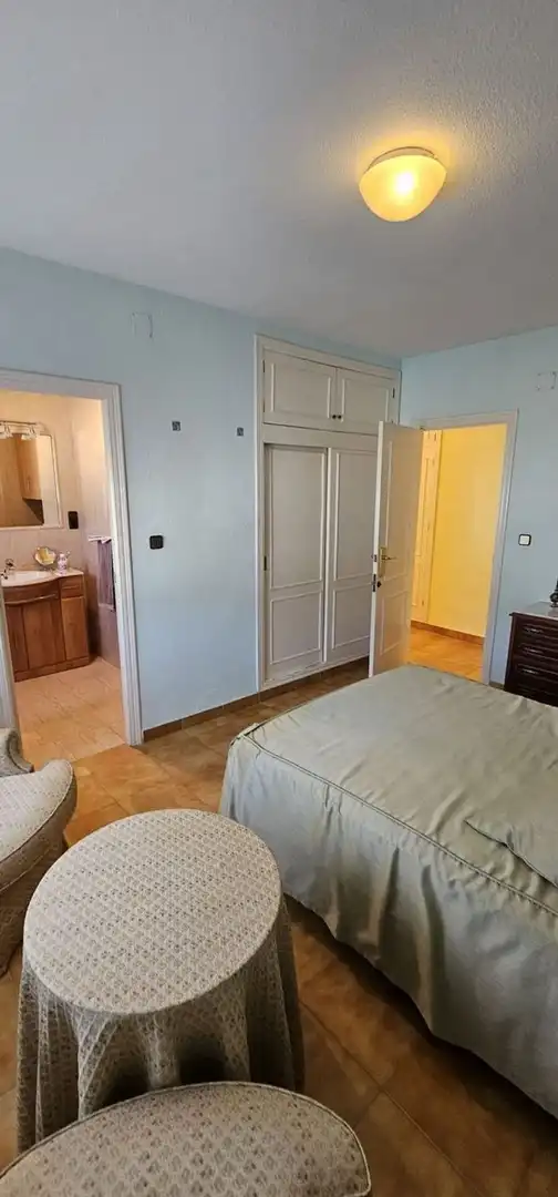 Dormitori de Casa o xalet en venda en Orihuela amb Aire condicionat, Jardí privat i Terrassa