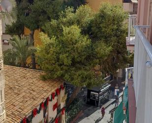 Vista exterior de Apartament de lloguer en Benidorm amb Aire condicionat, Calefacció i Terrassa