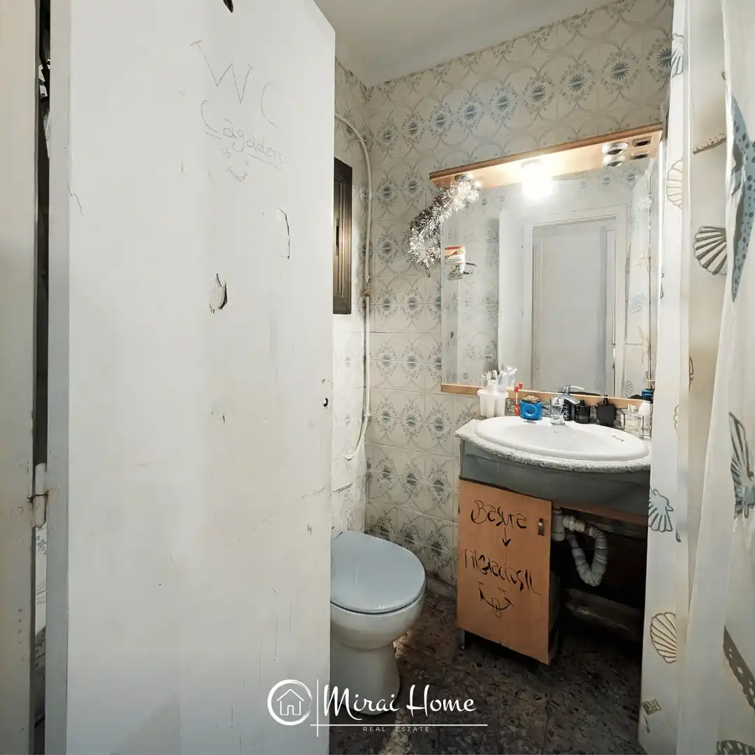 Baño de Piso en venta en Canovelles