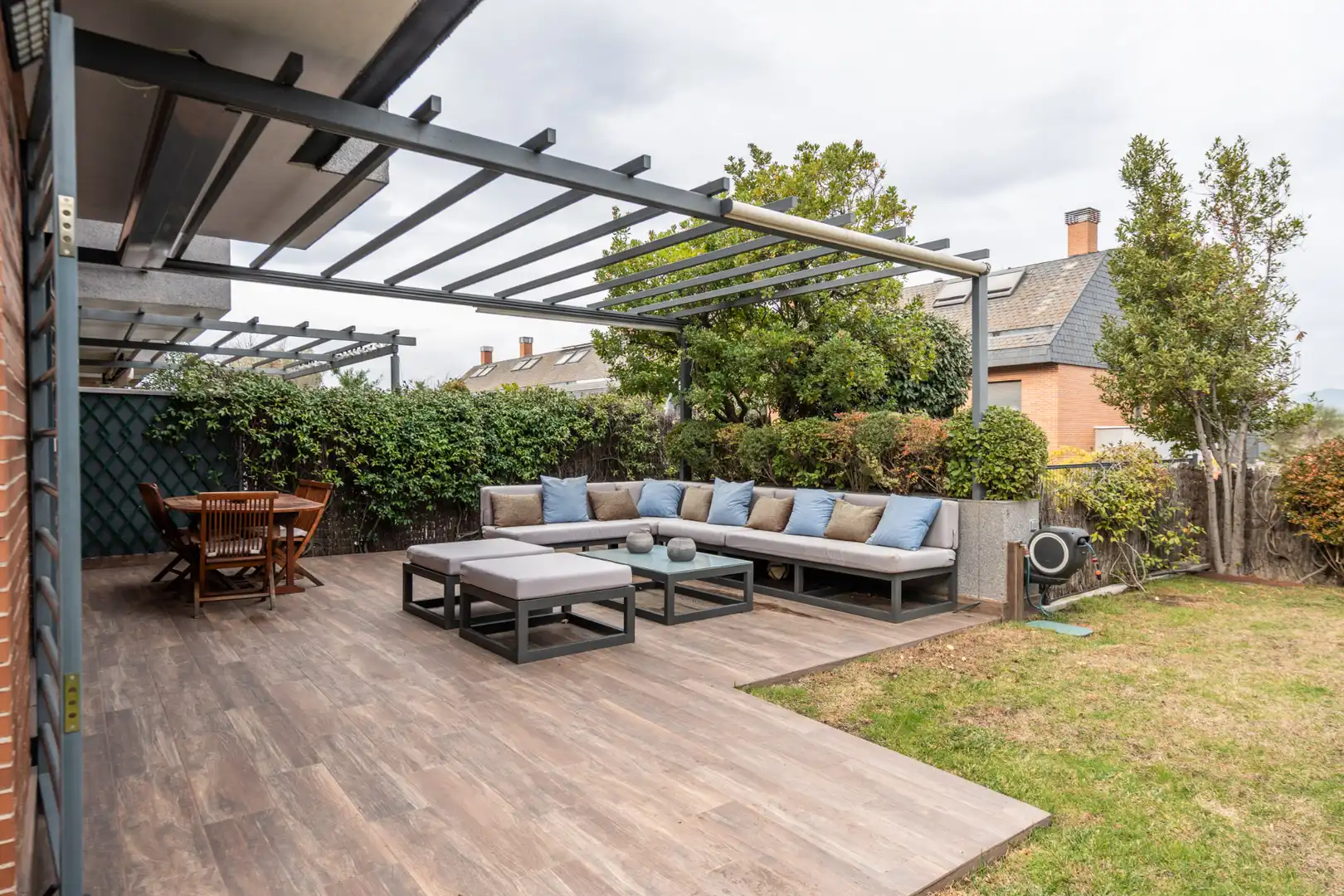 Terraza de Casa adosada en venta en Las Rozas de Madrid con Aire acondicionado, Calefacción y Jardín privado